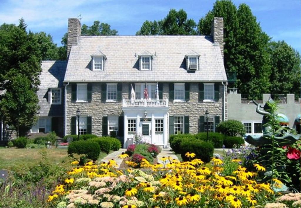 Bavarian Inn Shepherdstown Exteriör bild