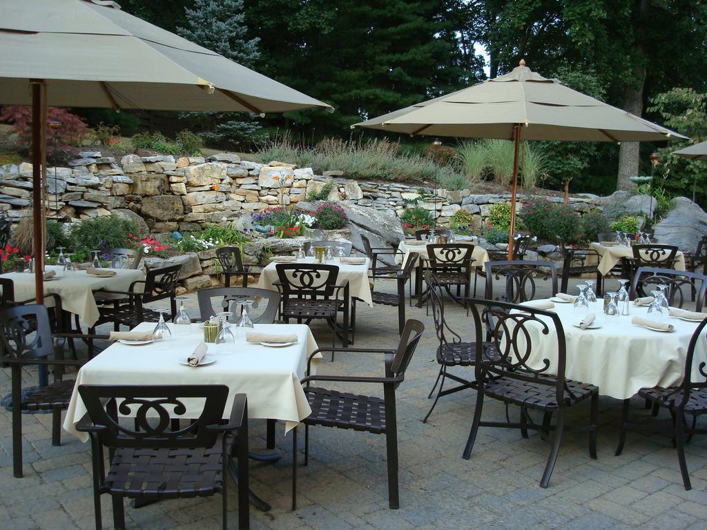 Bavarian Inn Shepherdstown Exteriör bild
